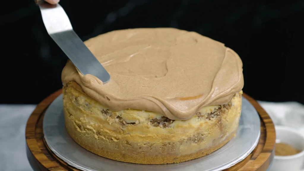 Cinnamon Roll Honeybun Cheesecake Easy Recipe